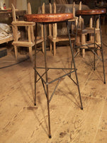 Bar stool with industrial raw design, metal legs, wooden top