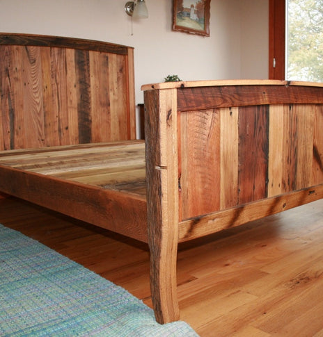 Cozy Country Reclaimed Wood Bed Frame, Rustic Bed Frame King, Solid Wood Bed Frame, Chestnut Platform Bed ,Reclaimed Wood Platform Bed