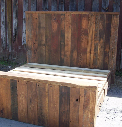 The Mountain Man Bed, King Wood Bed Frame, Barn Wood Platform Bed, Cozy Room Deco, Rustic Platform, Reclaimed Wood Bed, Cabin King Bed Frame